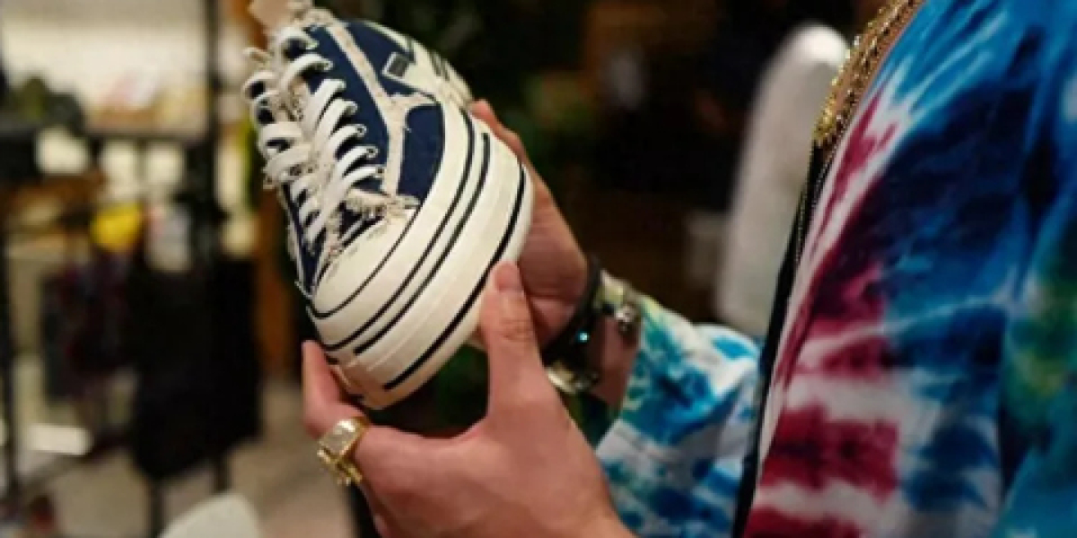 XVESSEL(ヴェセル) キャンバスシューズ　トレンドの魅力！