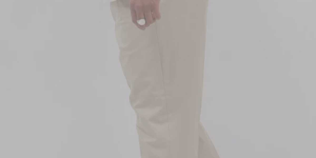 打造完美的時尚風格，Ami Paris 尺寸指南！