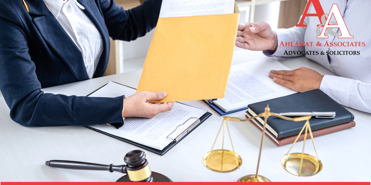 Simplified Legal Support: Lawyers on Retainers in India for US Businesses