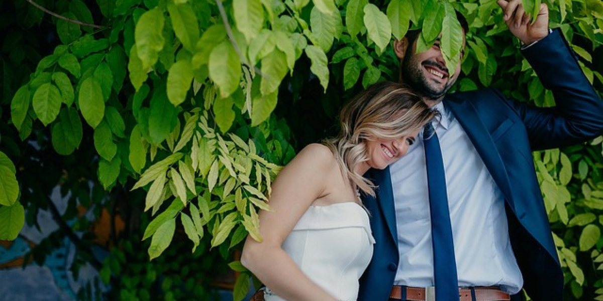 Take a step forward: Breaking the awkward atmosphere between the sexes