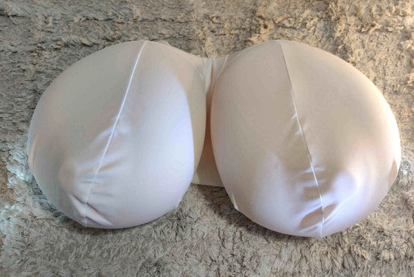 Curious Girl Confession: I Finally Tried Dakimakura Silicone Boobs… and Oof, It Feels Amazing