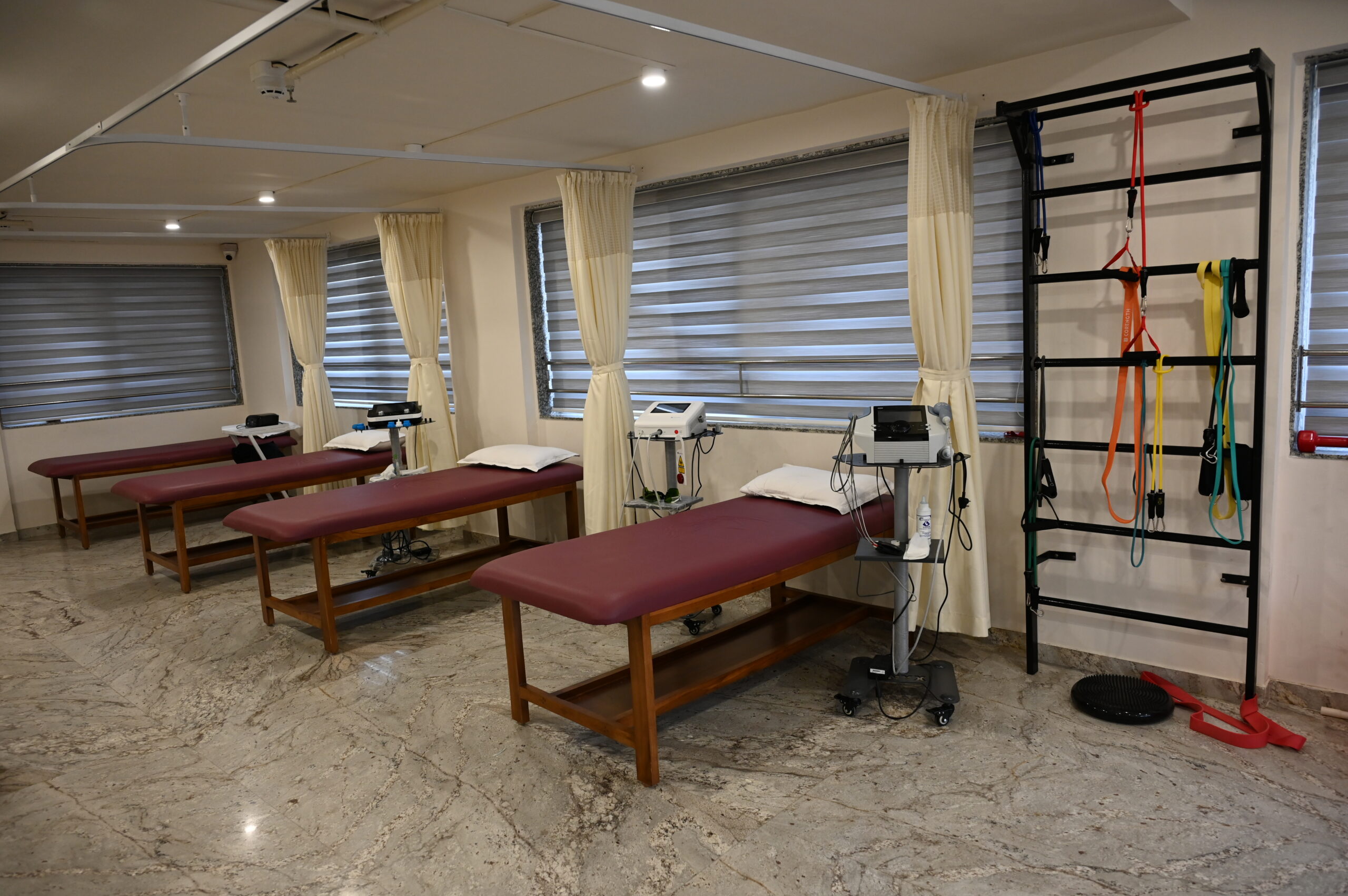 Best Hip knee Joint Replacement Surgeon in Ahmedabad, Gujarat