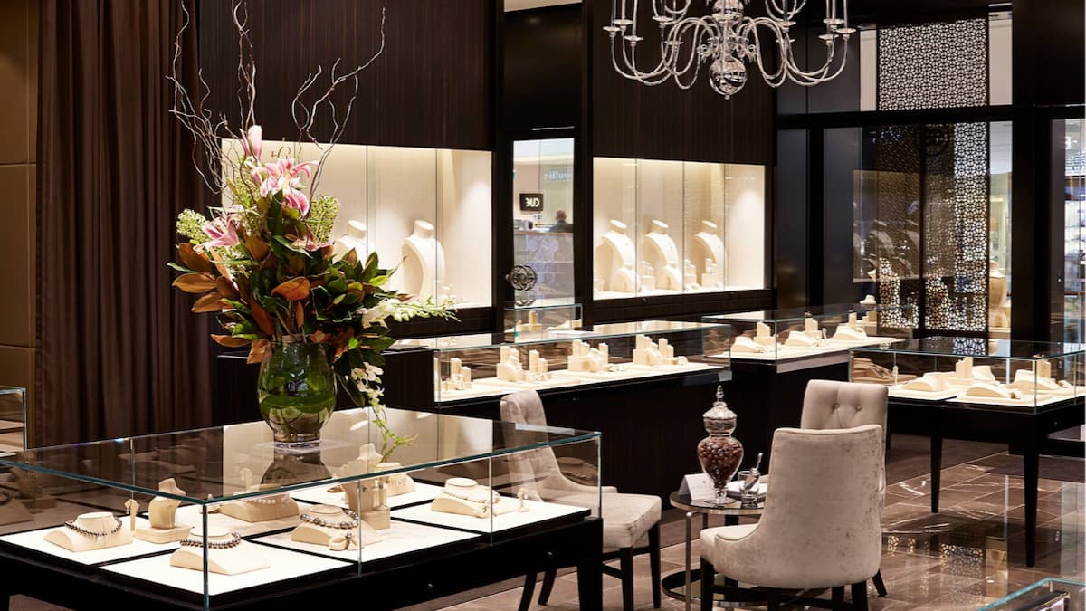 Shine Bright: Exploring Chadstone’s Luxury Jewellery Scene – Living in Sydney