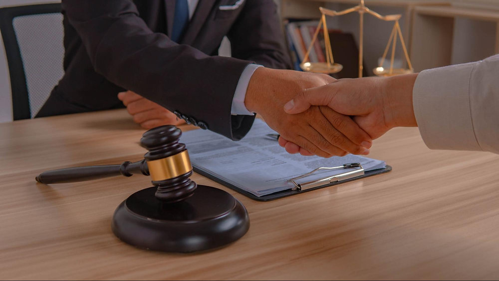 Public Defender vs. Best Private Criminal Defense Attorney in Los Angeles