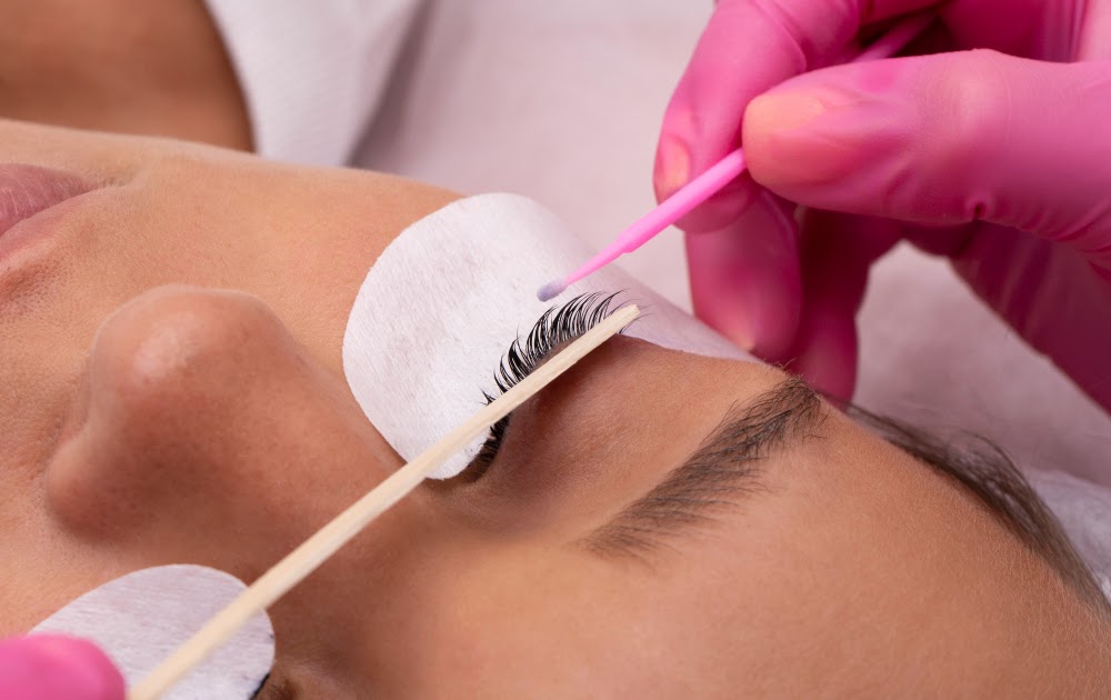 Glamorous Volume Lash Extensions Los Angeles, CA