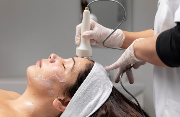 Top 10 Reasons to Get an Anti-Aging Facial Today for Youthful Skin