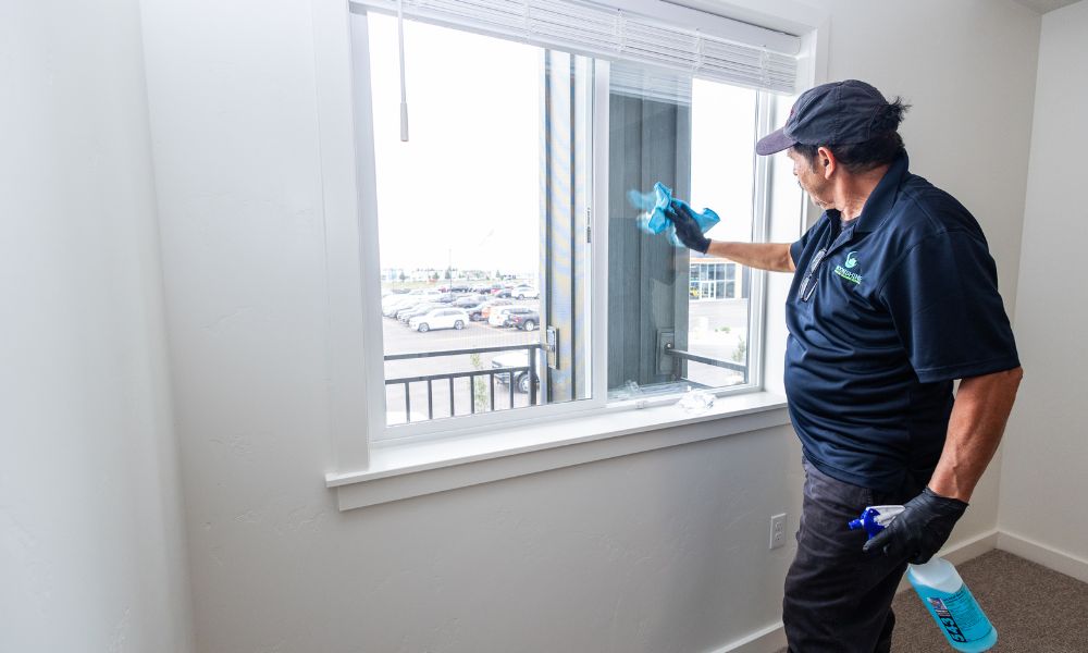 Professional Window Cleaning Services in Blackfoot | Moonshine