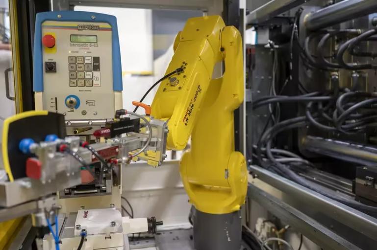Robotic Machine Tending Solutions