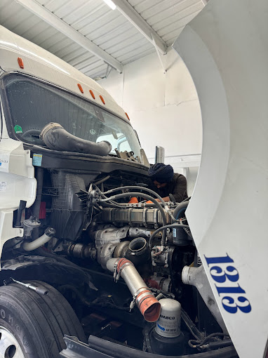 DPF Cleaning for Trucks: Signs, Process, and Maintenance Guide