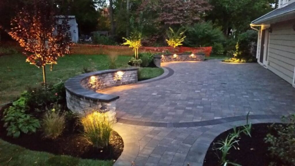How Can Pavers Be Used to Create Functional Yet Luxury Outdoor Living Zones? - Smart Article