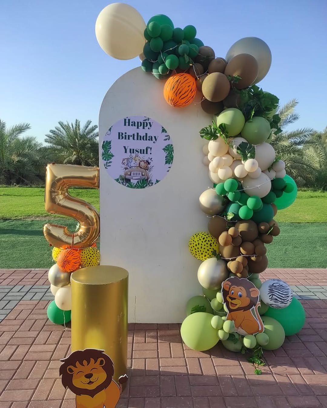 Balloon Decorations for Animal-Themed Birthday Parties | Balloons N Beyond