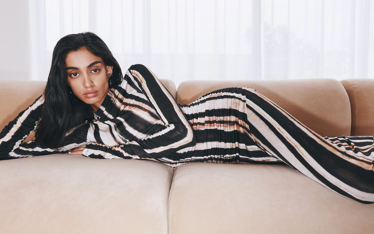 The Ultimate Guide to Cold-Weather Elegance: Wearing Designer Dresses in Winter – theaussieway73