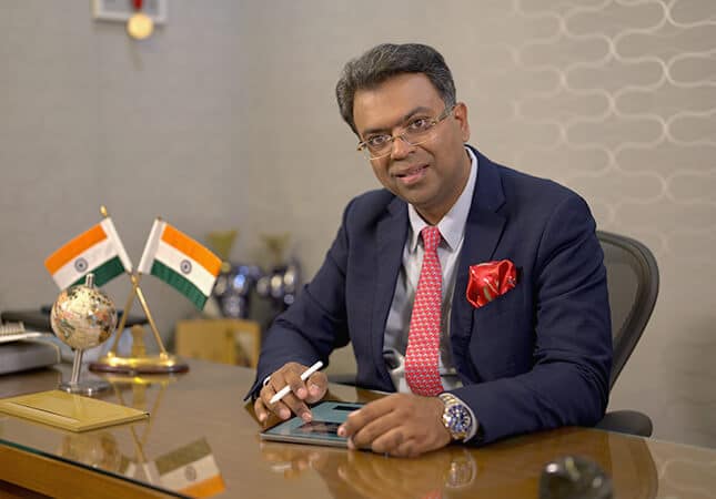Plastic Surgeon in East Delhi | Dr Rajat Gupta at RG Aesthetics